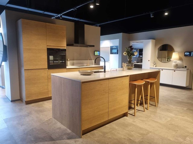 Kvik - ingerichte keuken - linéaris wood - afbeelding 3 van  7