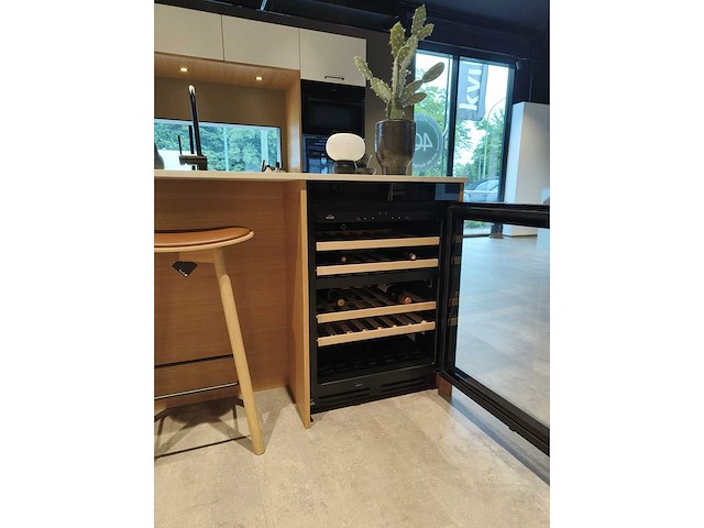 Kvik - ingerichte keuken - veda wit & licht eikenhout - afbeelding 3 van  6