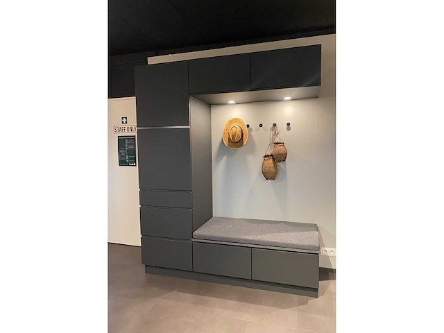 Kvik - mano grey - opberg/zitmeubel - storage cabinet - afbeelding 1 van  2
