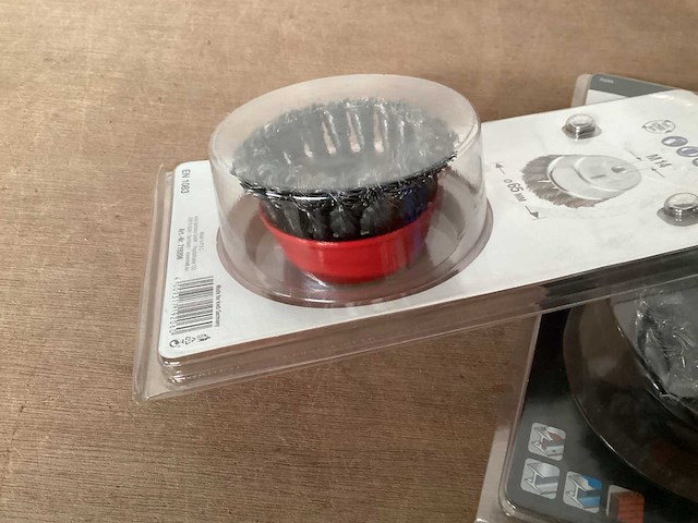 Kwb 719206 komstaalborstel 65 mm m14 (28x) - afbeelding 6 van  8