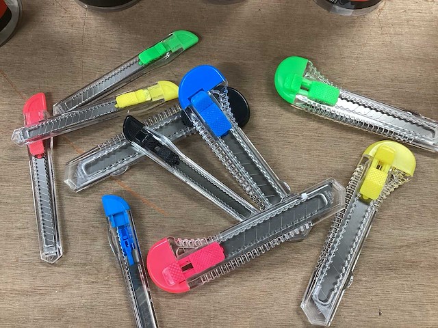 Kwb hobby-afbreekmesset. 10 stuks in een doosje (6x) - afbeelding 4 van  5