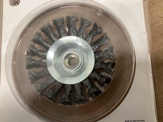 Kwb kegelborstel. agresso- flex 100mm met m14 aansluiting (20x) - afbeelding 6 van  7