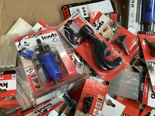 Kwb mix kavel diverse gereedschappen en accessoires (198x) - afbeelding 2 van  3