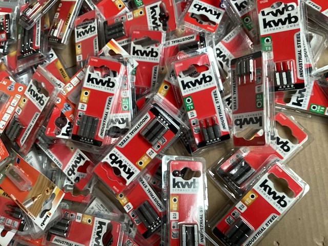 Kwb mix kavel diverse schroefbits (135x) - afbeelding 4 van  5
