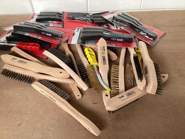 Kwb mix kavel diverse staalborstels - afbeelding 1 van  5