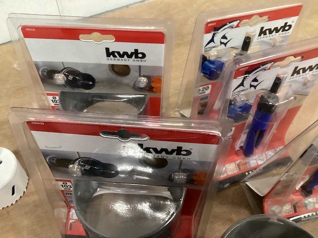 Kwb mix kavel gatenzagen, diverse maten (16x) - afbeelding 4 van  6