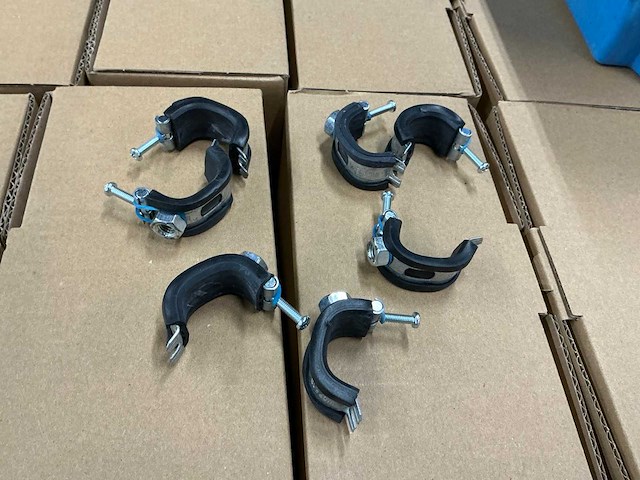 Kwikstrut m8 partij geluidsisolerende pijpklemmen - afbeelding 2 van  4