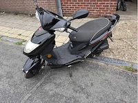 Kymco - brommerscooter - vp 50 - gemotoriseerde scooter - afbeelding 3 van  10