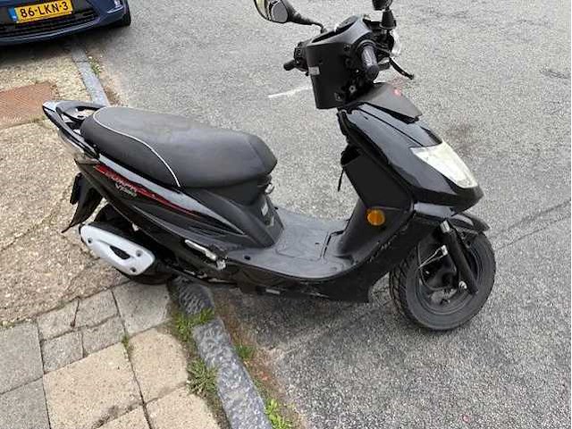 Kymco - brommerscooter - vp 50 - gemotoriseerde scooter - afbeelding 4 van  10