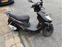 Kymco - brommerscooter - vp 50 - gemotoriseerde scooter - afbeelding 4 van  10