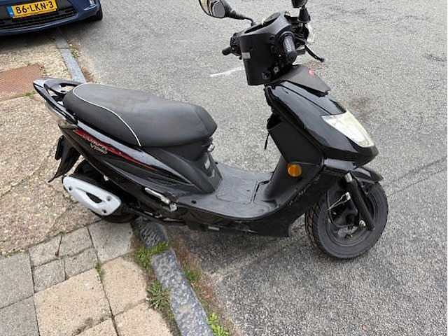 Kymco - bromscooter - vp 50 - motorised scooter - afbeelding 5 van  10