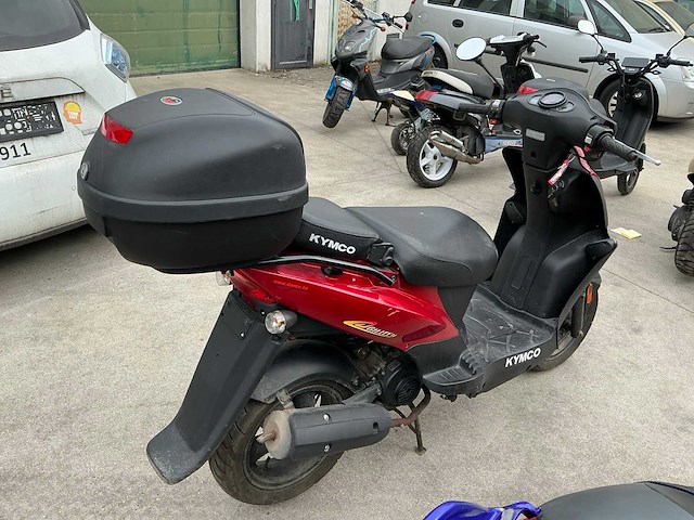 Kymco gility brommer - afbeelding 2 van  4