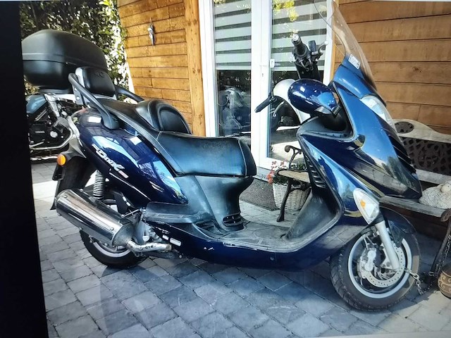 Kymco grand dink 250 cc scooter - afbeelding 16 van  19