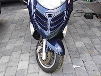 Kymco grand dink 250 cc scooter - afbeelding 18 van  19