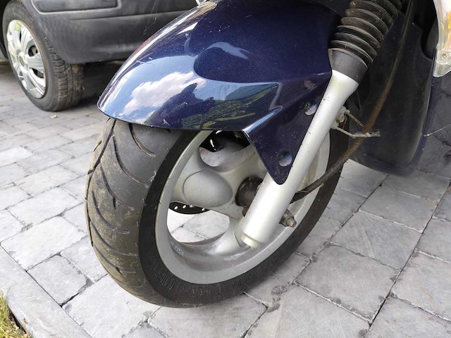 Kymco grand dink 250 cc scooter - afbeelding 19 van  19