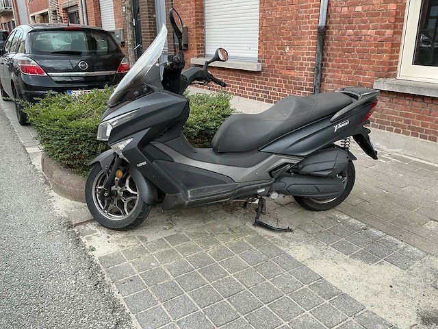 Kymco x-town 125 ks25a motorfiets - afbeelding 6 van  13