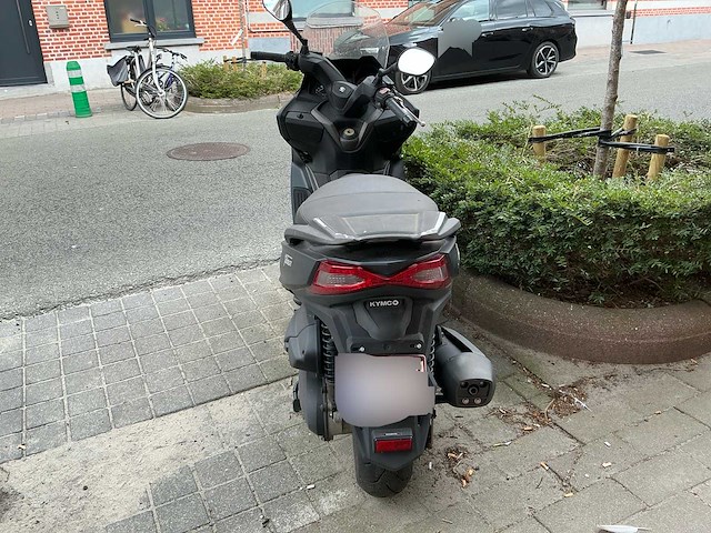 Kymco x-town 125 ks25a motorfiets - afbeelding 8 van  13