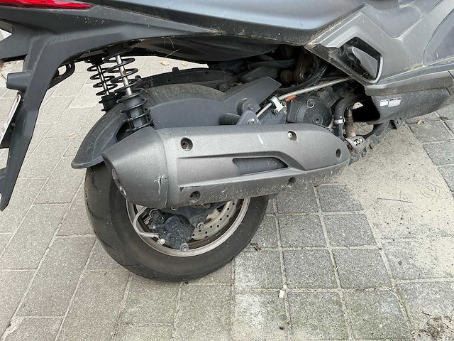 Kymco x-town 125 ks25a motorfiets - afbeelding 11 van  13