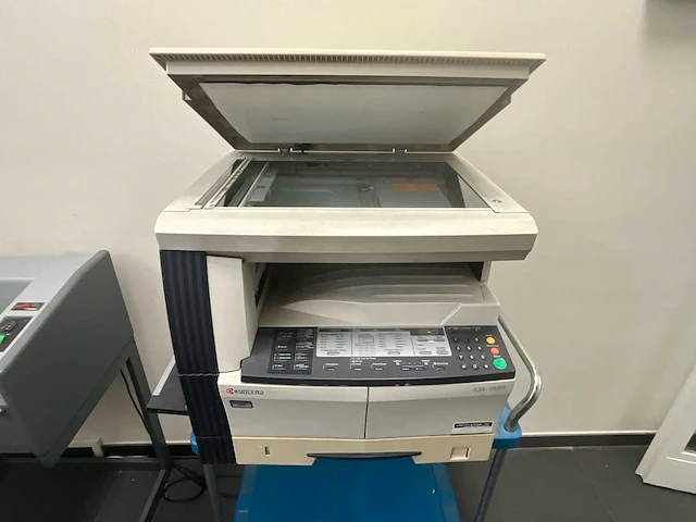 Kyocera bedrijfskopieermachine - afbeelding 1 van  7