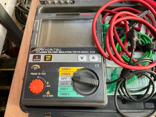 Kyoritsu 3125 hoogspanningsisolatietester (2x) - afbeelding 2 van  5