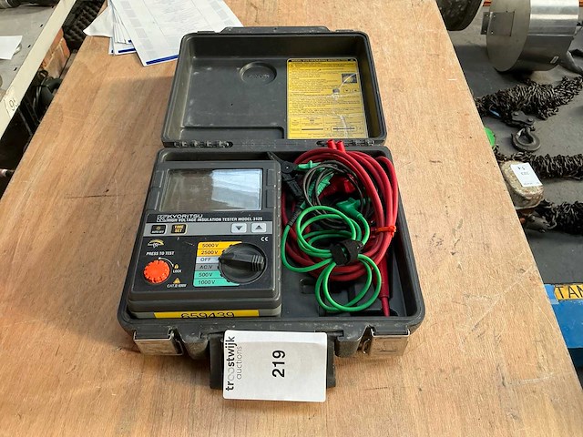 Kyoritsu 3125 hoogspanningsisolatietester - afbeelding 1 van  4