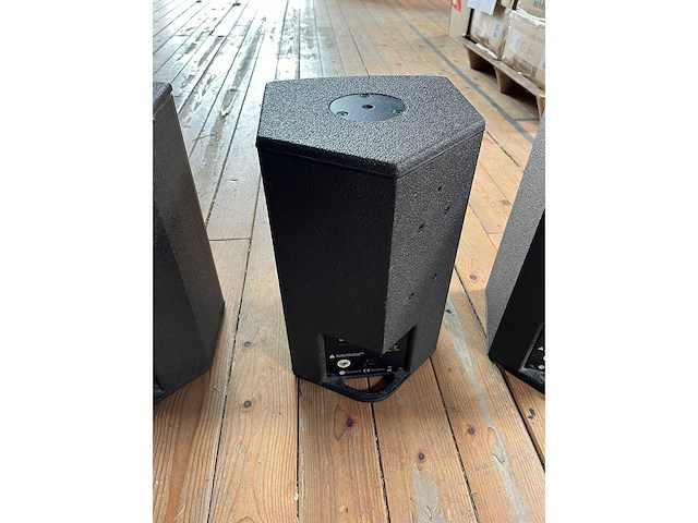L-acoustics - 8xt - 4x speaker - afbeelding 7 van  10