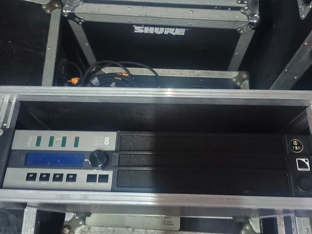 L acoustics - la8 - l acoustics la8 - afbeelding 1 van  2