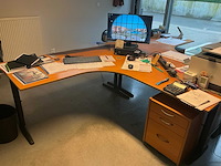 L-vorm l-vorm 2 l- vorm bureaus met 2 kadeblokken op wieltjes - afbeelding 4 van  6