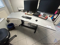 L-vormig kantoorbureau afmetingen 210x80cm