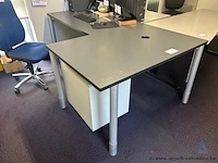 L-vormig kantoorbureau met ladeblok, 220 x 130 cm