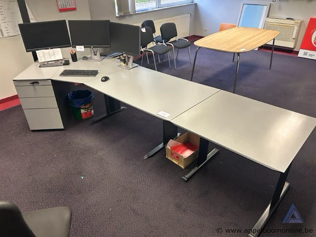 L-vormig kantoorbureau met ladeblok. 250 x 80 cm - afbeelding 2 van  2
