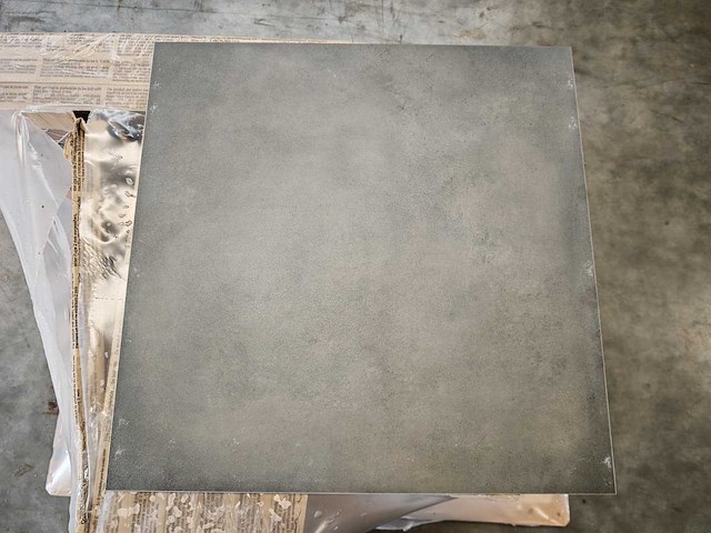 La fenice fattoamano nero mat 61x61 cm tegel 67,8 m² - afbeelding 1 van  5