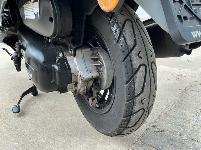 La souris sourini r scooter - afbeelding 7 van  19