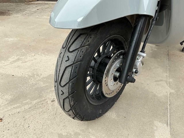 La souris sourini r scooter - afbeelding 8 van  19