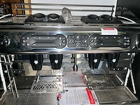 La spaziale via quattro 4-groeps espressomachine met latiz melkunit - afbeelding 9 van  13