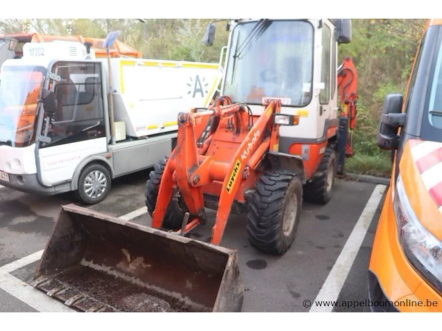 Laadgraafcombinatie kubota r420n, bj 2004, serie nr 01004, werkuren 1111,5, mogelijk platte batterij, vv toebehoren - afbeelding 1 van  16