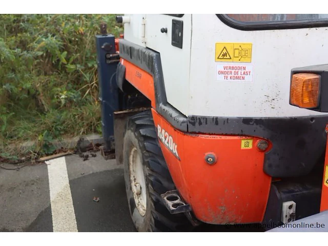 Laadgraafcombinatie kubota r420n, bj 2004, serie nr 01004, werkuren 1111,5, mogelijk platte batterij, vv toebehoren - afbeelding 16 van  16