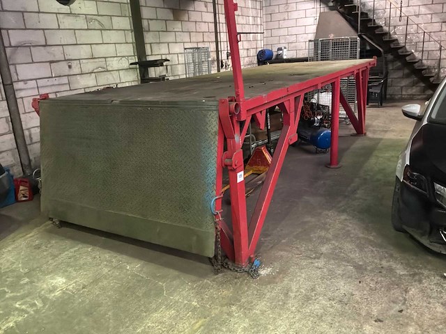 Laadperron/ verhoogd werkplatform - afbeelding 1 van  9