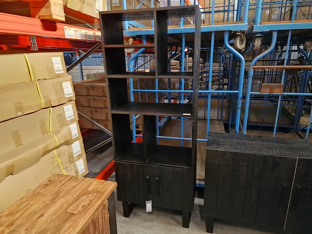 Label51 boekenkast santos massief mango zwart met vakken en 2 draaideuren - afbeelding 1 van  3