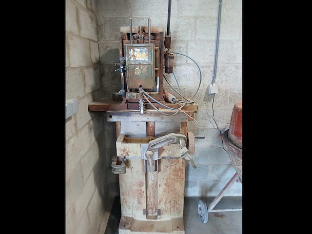 Labor cv3 kettingmortiseringsmachines - afbeelding 1 van  3