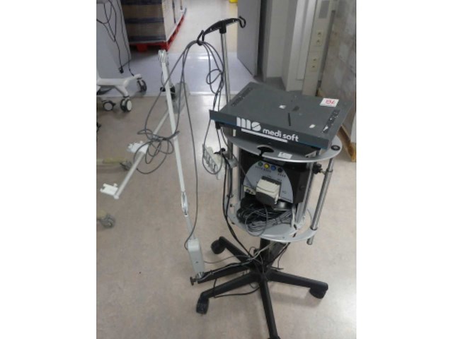 Laborie - various medical equipment - afbeelding 2 van  8