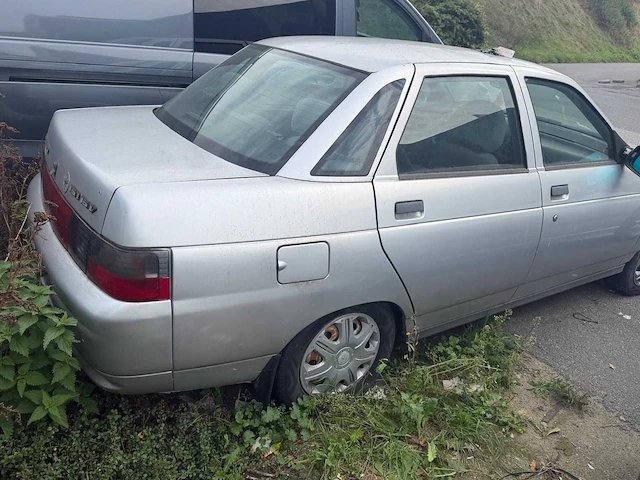 Lada - 2005 - 2110 t - personenauto - afbeelding 8 van  9