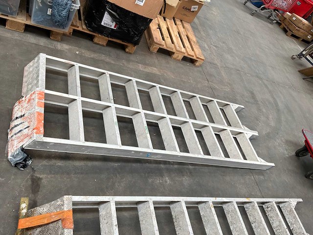 Ladder (2x) - afbeelding 1 van  5