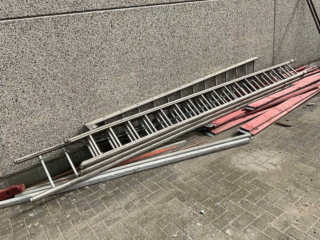 Ladder 3x17 - afbeelding 1 van  5