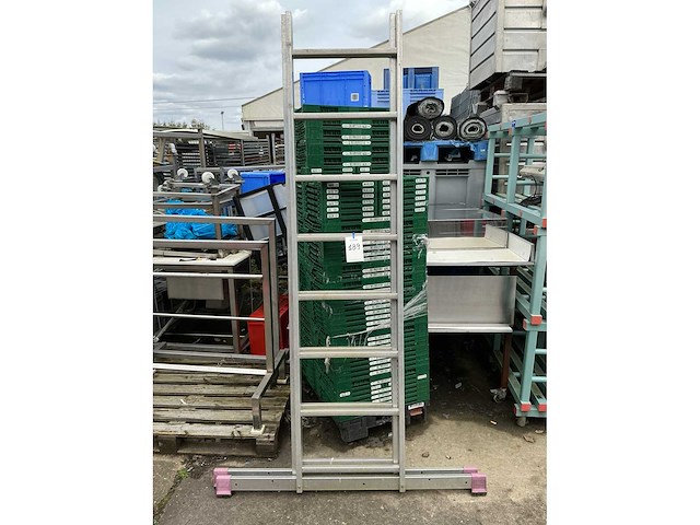 Ladder met steunvoet (2x) - afbeelding 2 van  3