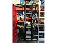 Ladder met steunvoeten - afbeelding 2 van  2