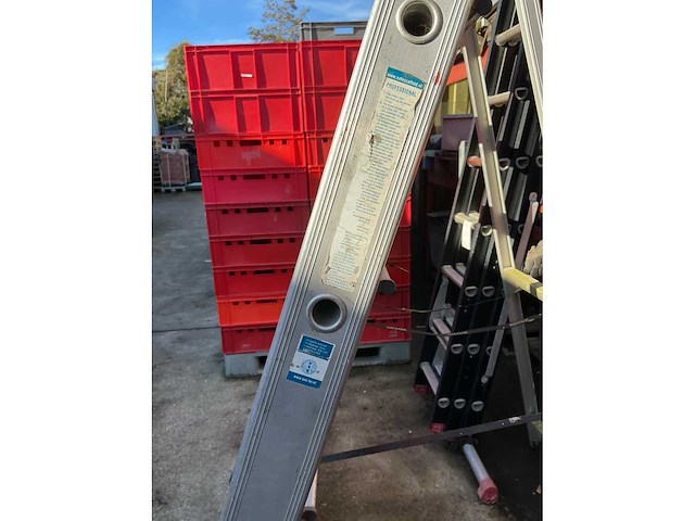 Ladder - afbeelding 3 van  3