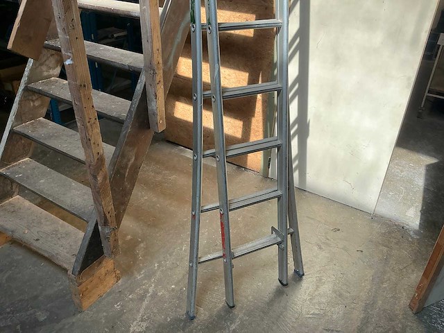 Ladder - afbeelding 2 van  3