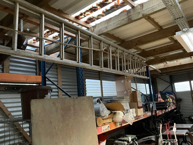 Ladder - afbeelding 2 van  2