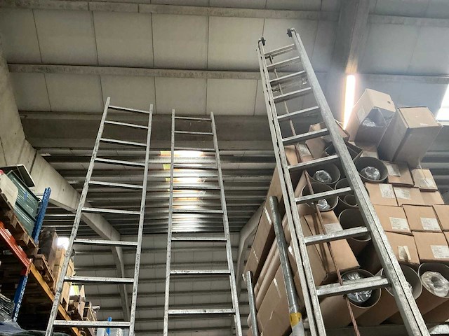 Ladder - afbeelding 3 van  3